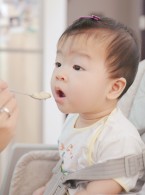 Zasady żywienia zdrowych niemowląt. Stanowisko Polskiego Towarzystwa Gastroenterologii, Hepatologii i Żywienia Dzieci